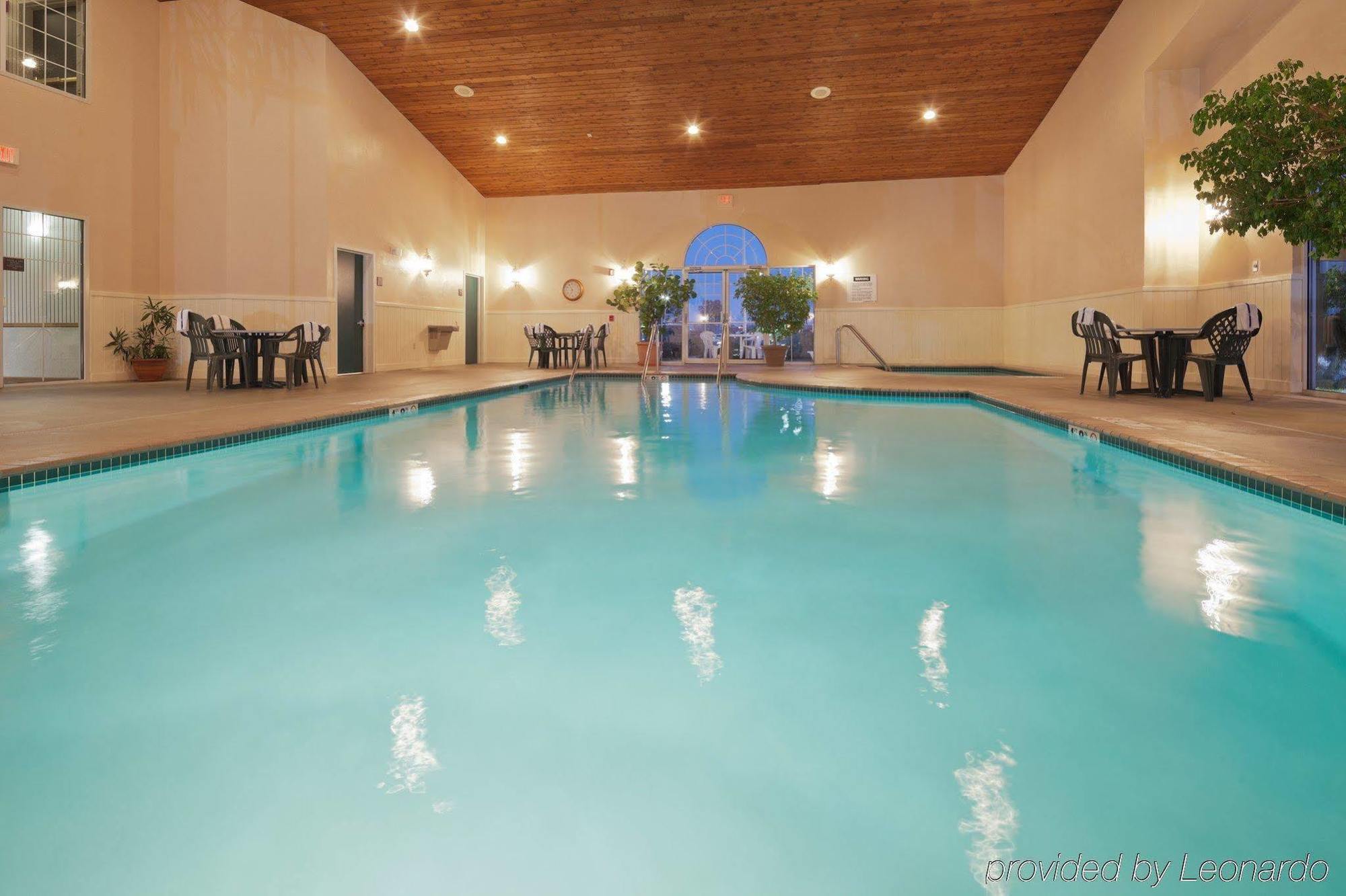 Country Inn & Suites By Radisson, Green Bay, Wi Ashwaubenon Dış mekan fotoğraf